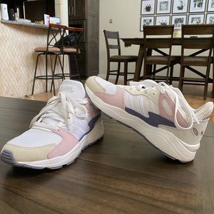 Woman’s Adidas Cloudfoam Sneakers